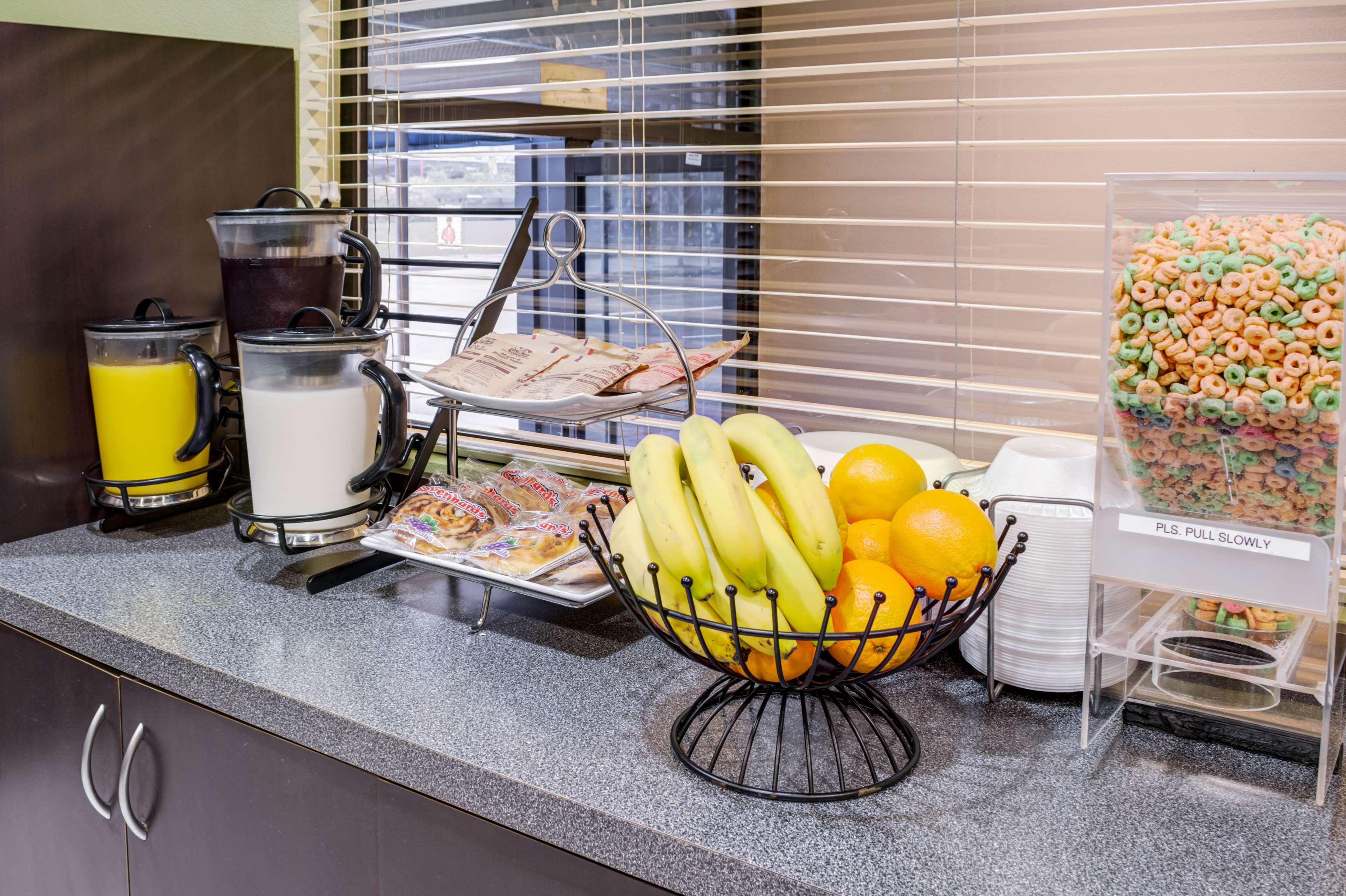 Surestay By Western Beverly Hills West La Hotel Los Ángeles